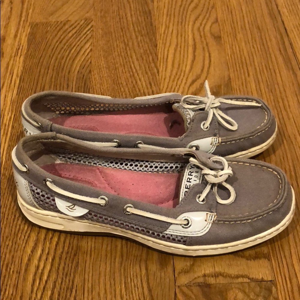 Sperry - Picture 2 of 3